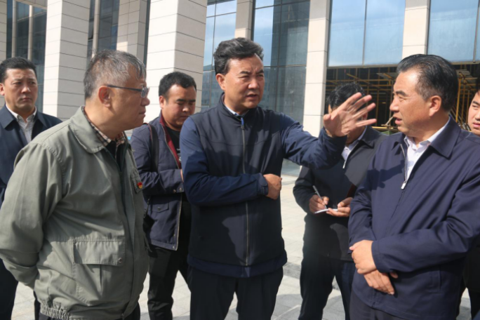 省人大常委會副主任、海東市委書記鳥成云專題調(diào)研曹家堡保稅物流園